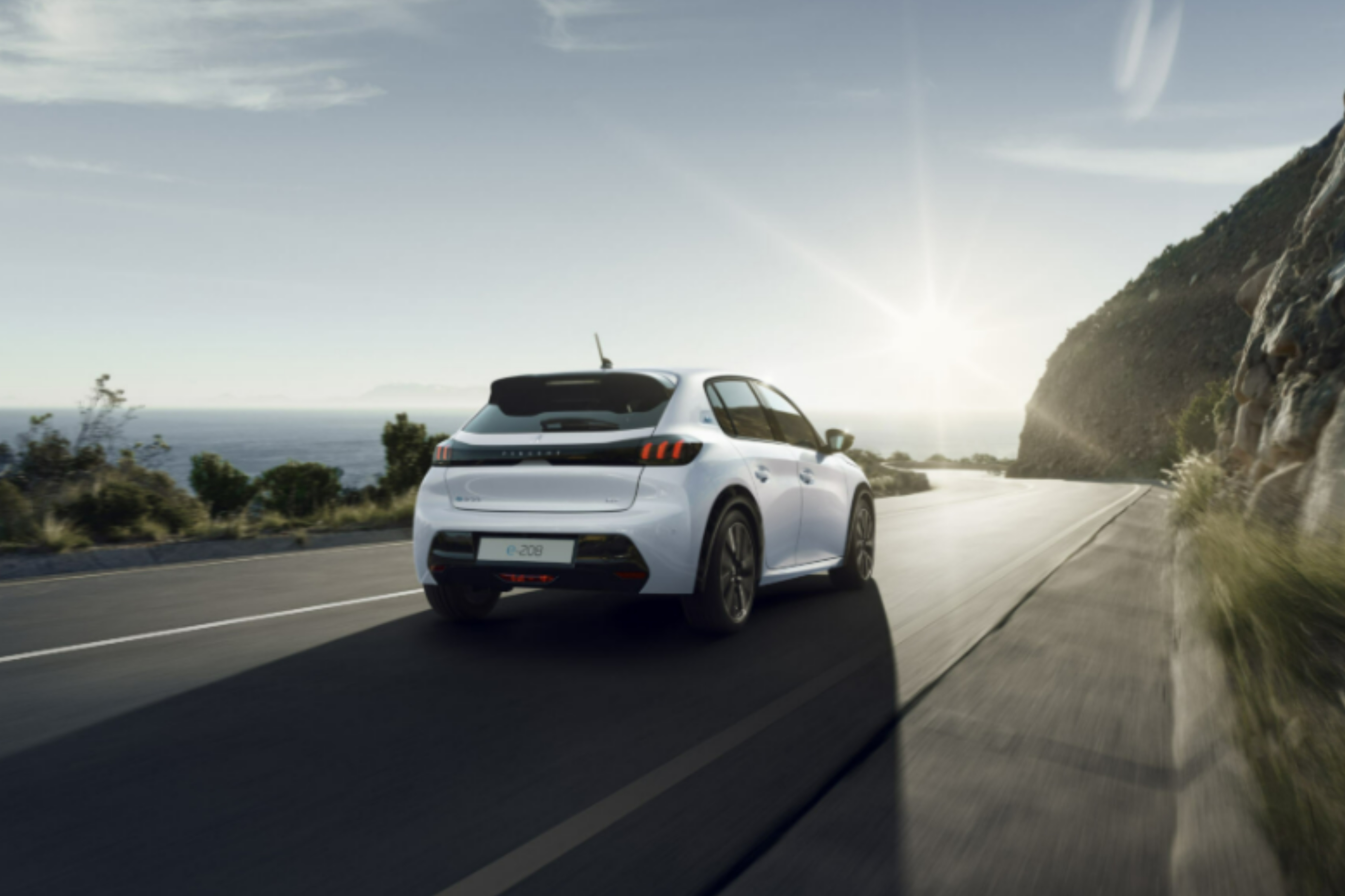 Peugeot e208